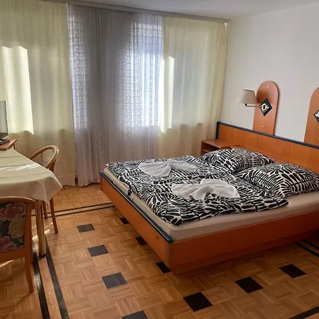 Doppeltbett 7 Apartman Nürnberg