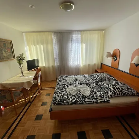 Doppeltbett 7 נירנברג