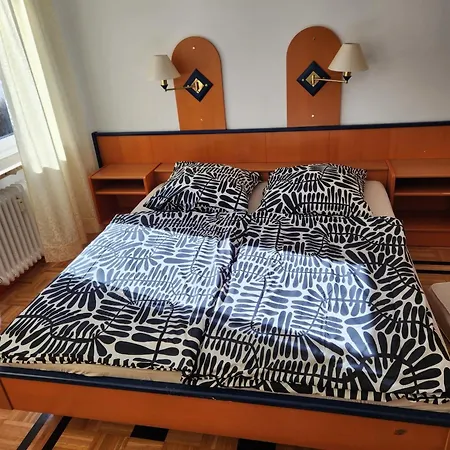 Doppeltbett 7 נירנברג